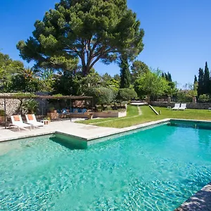  Landhaus Oliver Moragues Grandhouse & Vineyard